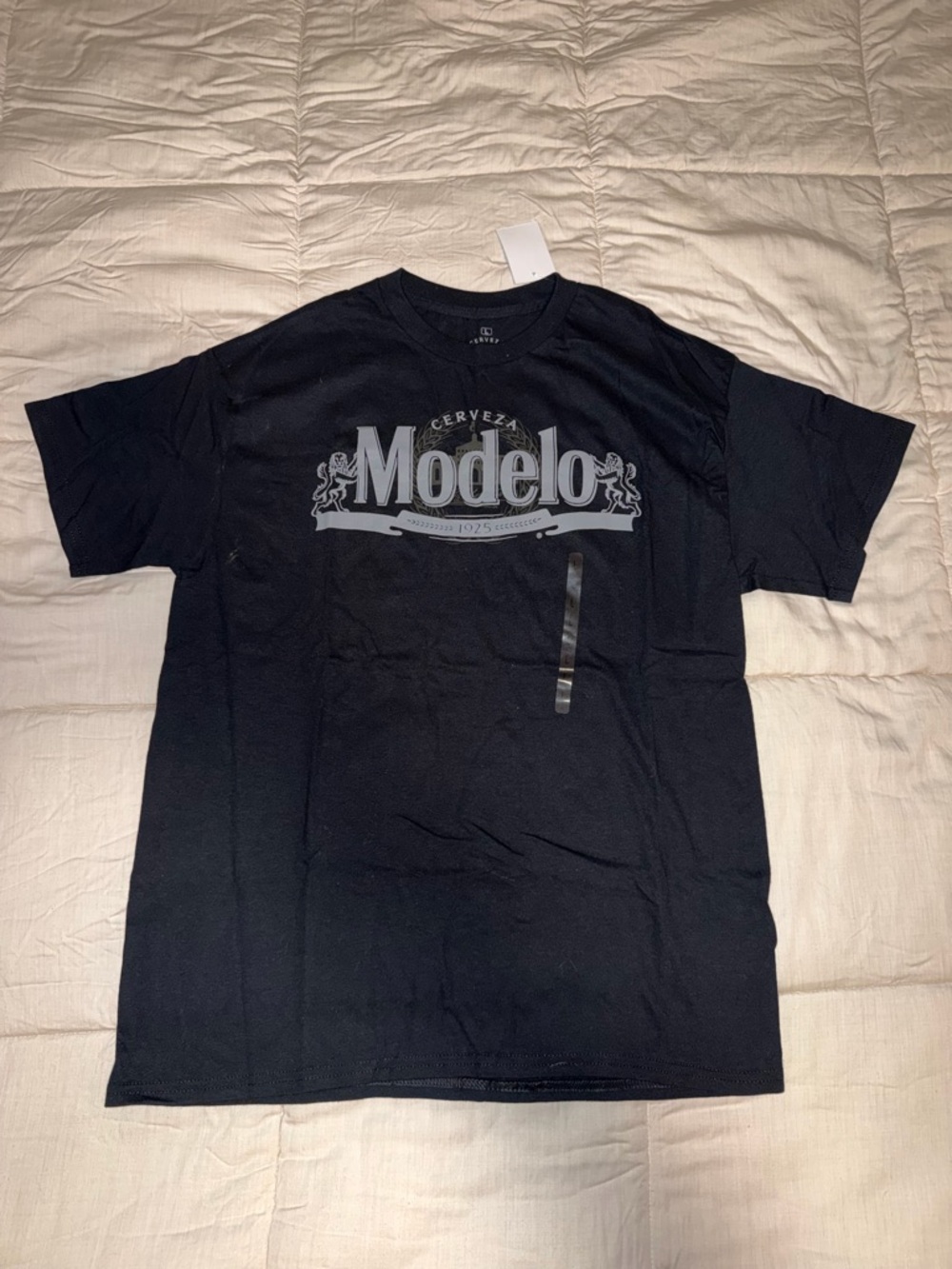 Modelo Black Short Sleeve Logo Tee